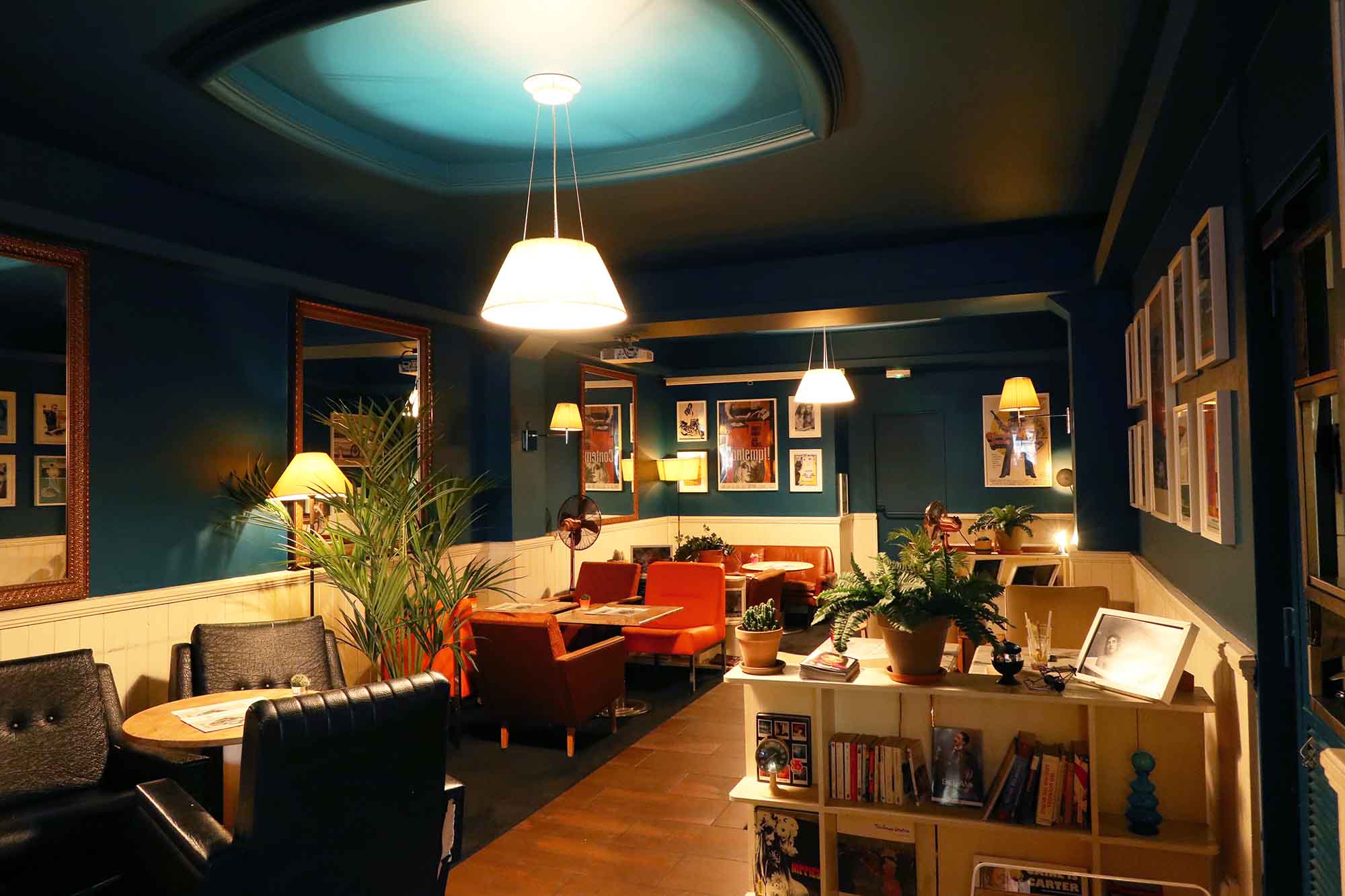 L’intérieur du Bel-Ami L'arrière-salle du Bel-Ami